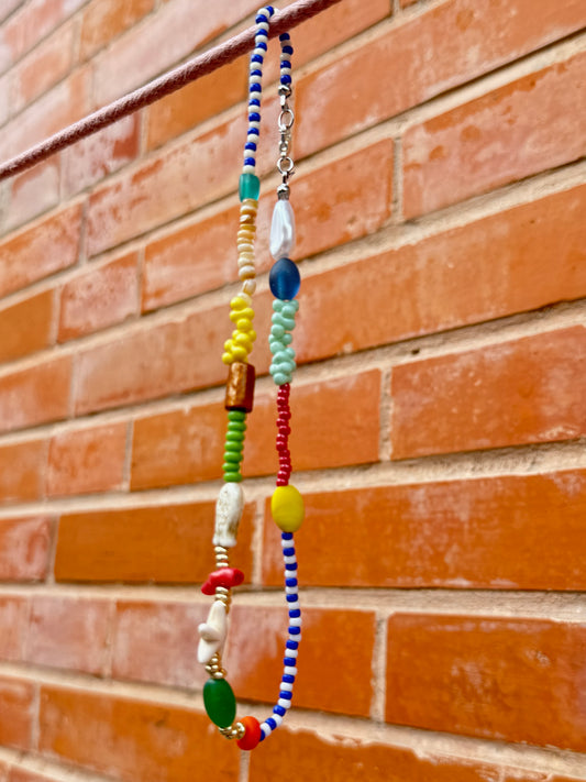 🌊 Blue Breeze beaded necklace – Handmade Summer Charm by Caracola