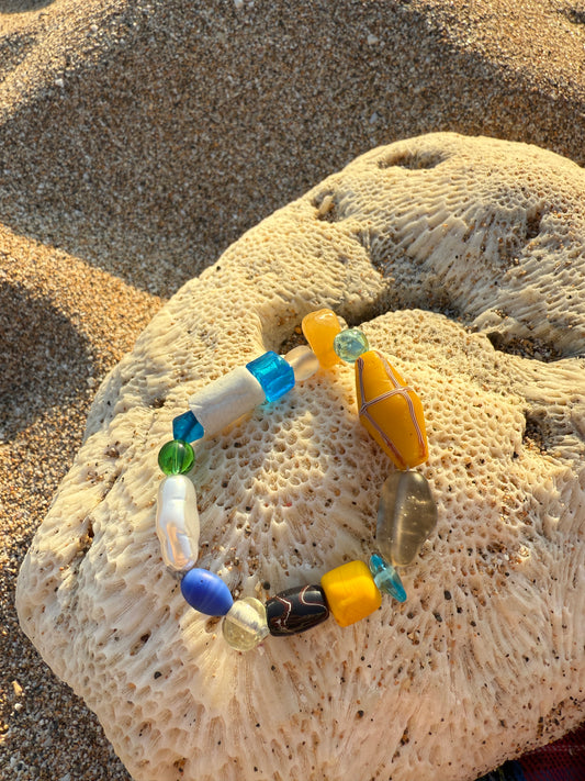 Wanderlight Series – Handmade Beaded Bracelet in Sunrise Yellow, Ocean Blue, Pure White & Forest Green