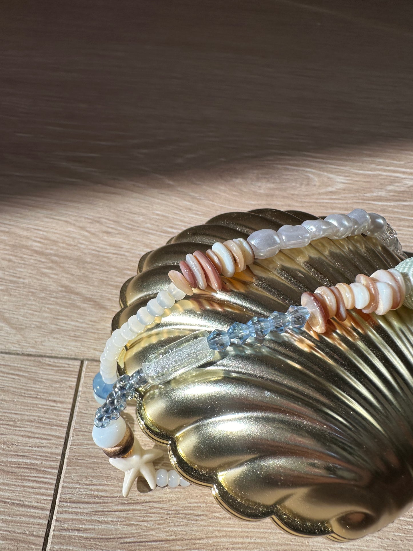 Caracola Pearl Shell Necklace.